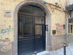 NAPOLI CENTRO-DUE MONOLOCALI LOCATI RENDITA 6200 ANNUI in Vendita